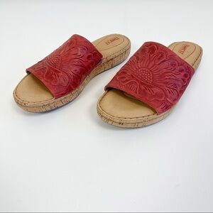 Born | Fish Lake Embossed Leather Slip-On Sandals Size  9